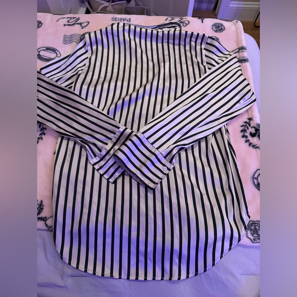 H&M shirt - Picture 3 of 5
